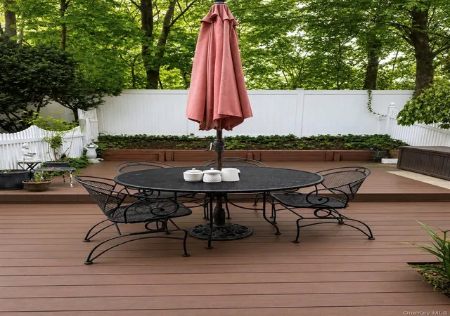 2nd image of 930 Merrick Rd #5, Hempstead, NY 11510 | MLS# 1000223
