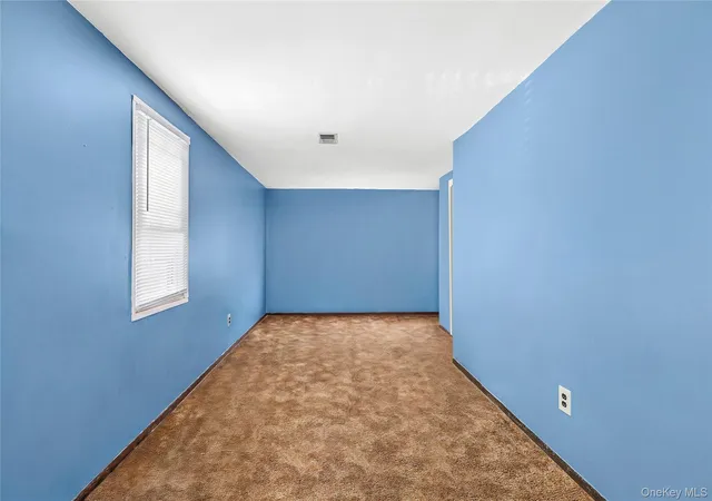 Listing Photo 2 - Condo for sale in building located at 1 Beverly Rd, Glen Cove, NY 10708 - Unit #