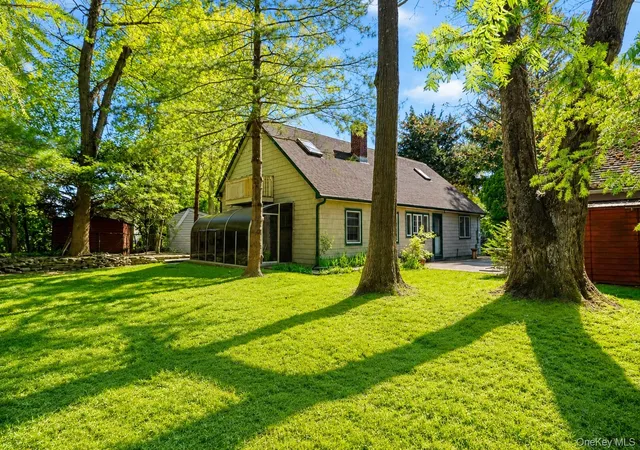 31st image of 2027 Oakland Ave, Hempstead, NY 11793 | MLS# 1000241
