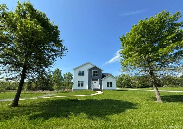 3rd image of 21 Harcourt Cosman Dr, Newburgh, NY 12550 | MLS# 1000266