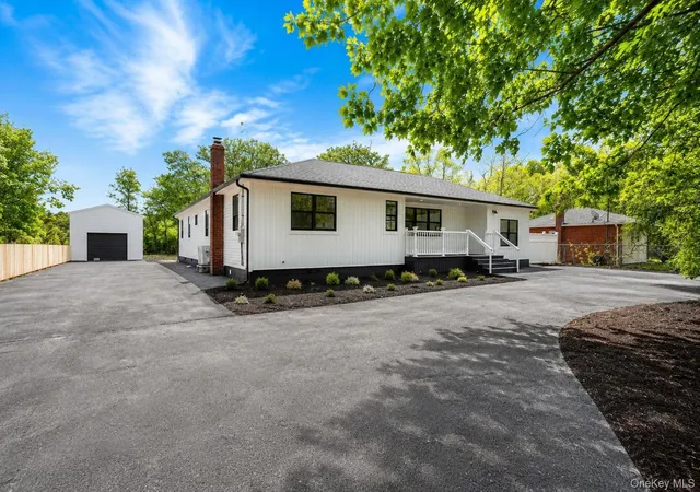 2nd image of 329 Railroad Ave, Center Moriches, NY 11934 | MLS# 1000281