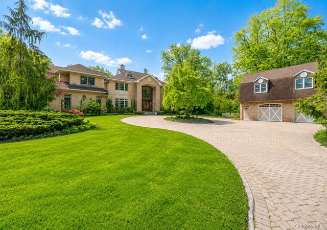 Photo 2 of Sale Pending at 1 Springwood Path, Oyster Bay, NY 11791 | MLS# 1000303 | Listing updated on 2026-09-28