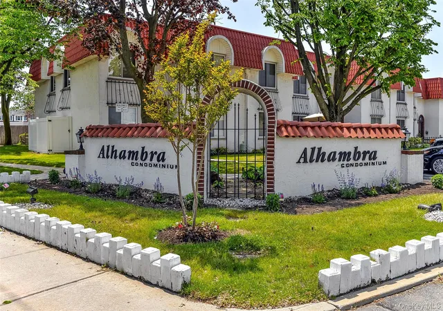 35th image of 17 Alhambra Dr #17, Oceanside, NY 11572 | MLS# 1000311