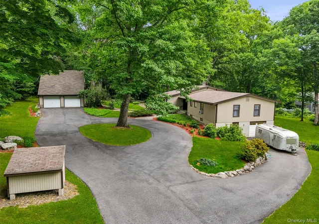 Single family home for sale at 176 Route 118, Yorktown Heights, NY 10598 | MLS# 1000328