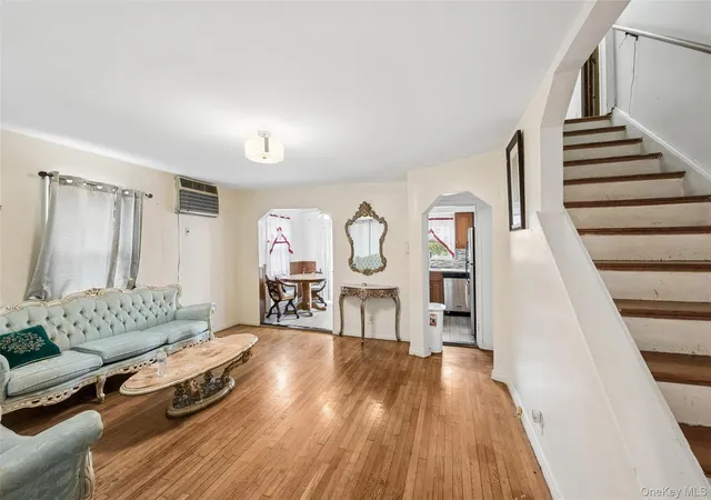 2nd image of 1043 Thomas Ave, Hempstead, NY 11510 | MLS# 1000357