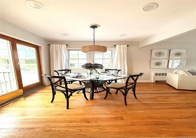 Photo 3 of Single family home for sale at 288 Arlington St, Mineola, NY 11501 | MLS# 1000390 | Listing updated on 2026-10-04