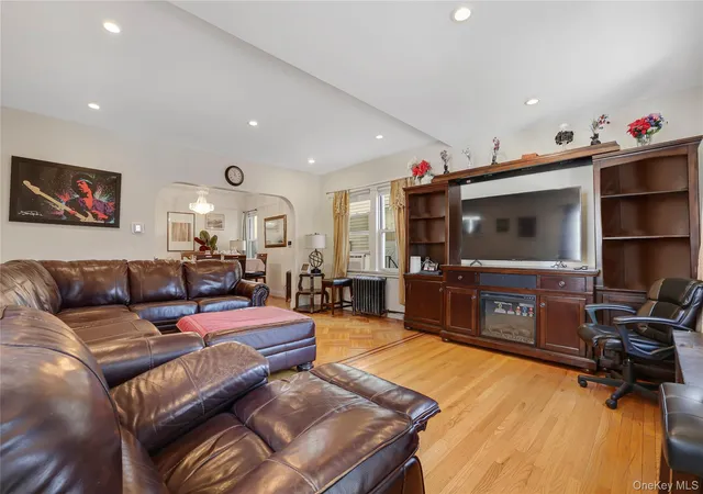 Photo 2 of Single family home for sale at 225 25 106th Avenue, New York, NY 11429 | MLS# 1000397 | Listing updated on 2026-08-03