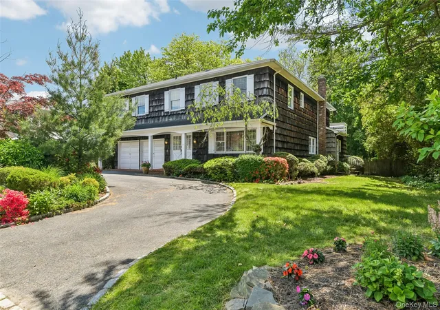 Photo 2 of Sale Pending at 62 Larch Hl Rd, Lawrence, NY 11559 | MLS# 1000404 | Listing updated on 2026-06-06