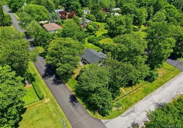 Photo 3 of Sale Pending at 31 Larkspur Dr, Brewster, NY 10509 | MLS# 1000406 | Listing updated on 2026-07-16