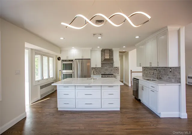 3rd image of 988 Westwood Rd, Hempstead, NY 11598 | MLS# 1000413