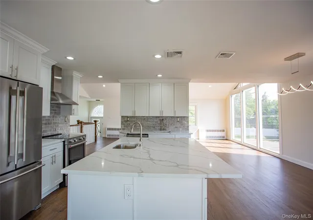 5th image of 988 Westwood Rd, Hempstead, NY 11598 | MLS# 1000413