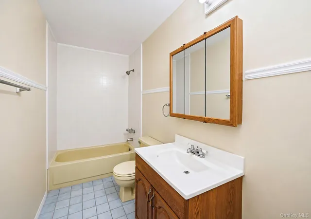 22nd image of 102 Hill Spur, Calverton, NY 11933 | MLS# 1000433