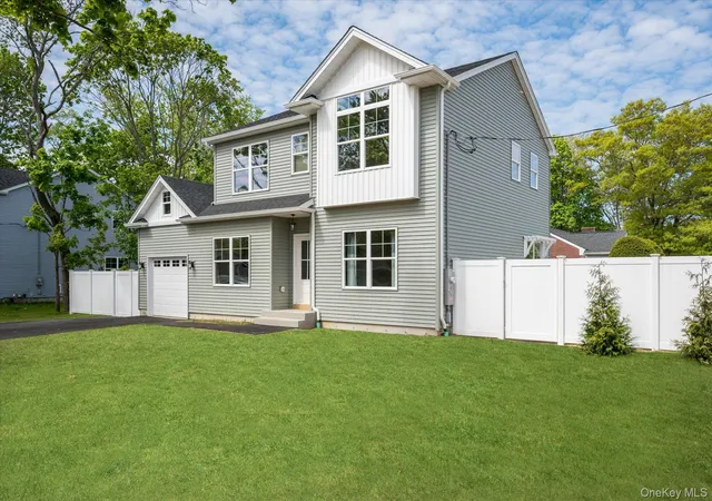 3rd image of 158 Mount Vernon Avenue, Brookhaven, NY 11772 | MLS# 1000509
