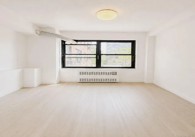 Homes for sale in New York, NY | 9940 63 Rd #1R, New York, NY 11374 | MLS# 1000523