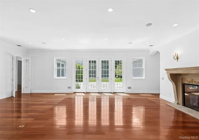 Homes for sale in Southampton, NY | 41 Edgewood Ave, Southampton, NY 11932 | MLS# 1000550