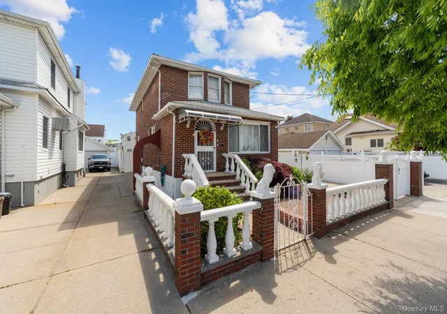 Photo 3 of Sale Pending at 15843 101st Street, Howard Beach, NY 11414 | MLS# 1000564 | Listing updated on 2026-07-02