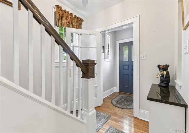 3rd image of 5 Bluebell Ct, Garden City, NY 11530 | MLS# 1000597