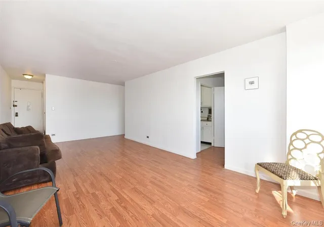 4th image of 175-20 Wexford Ter #16L, Jamaica, NY 11432 | MLS# 1000632