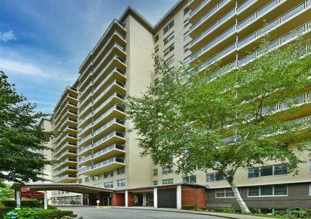 2nd image of 175 20 Wexford Ter #16L, Jamaica, NY 11432 | MLS# 1000632