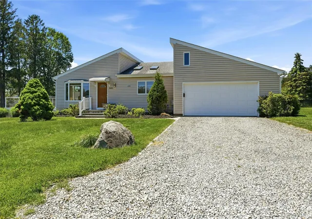 5th image of 930 Cedar Ln, East Marion, NY 11939 | MLS# 1000646