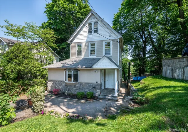 Photo 3 of Sale Pending at 32 Terrace Pl, Eastchester, NY 10707 | MLS# 1000664 | Listing updated on 2026-07-23