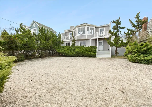 Photo 2 of Single family home for sale at 627 Dune Rd, Westhampton Beach, NY 11978 | MLS# 1000678 | Listing updated on 2026-10-09