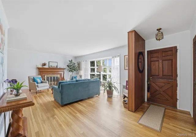 Photo 5 of Single family home for sale at 2 Burkewood Rd, Hartsdale, NY 10530 | MLS# 1000689 | Listing updated on 2026-07-26