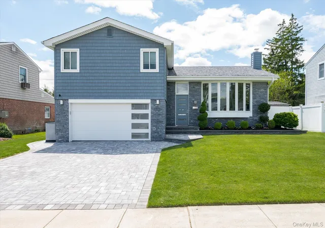 1st image of 10 Jeremy Ave, Oyster Bay, NY 11803 | MLS# 1000690