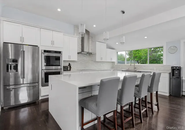 5th image of 10 Jeremy Ave, Oyster Bay, NY 11803 | MLS# 1000690