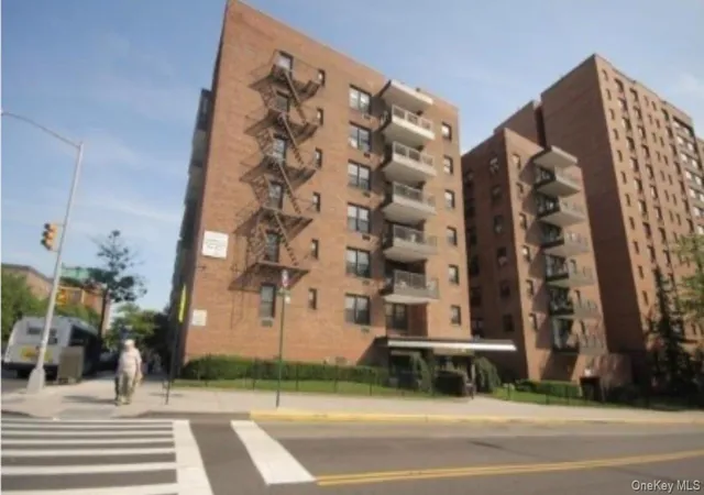 Homes for sale in New York, NY | 13870 Elder Ave #7th floor, New York, NY 11355 | MLS# 1000692