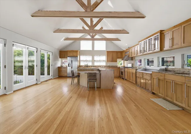 Photo 3 of Single family home for sale at 33 Bath St, Lido Beach, NY 11561 | MLS# 1000703 | Listing updated on 2026-09-16