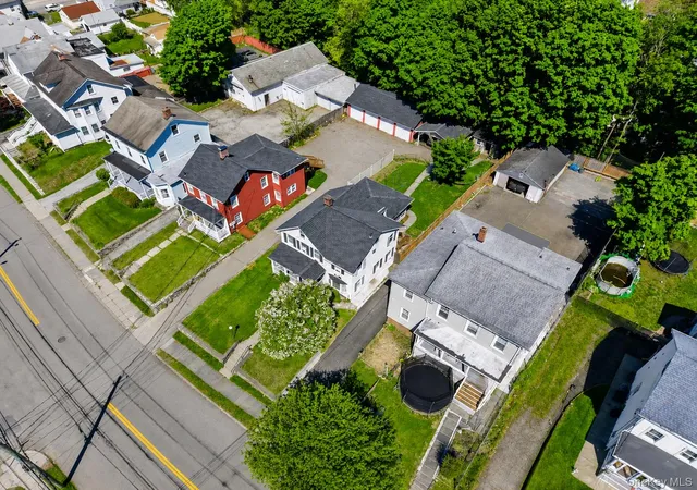 Listing Photo 2 - Condo for sale in building located at 653 Highland Ave, Peekskill, NY 10566 - Unit #