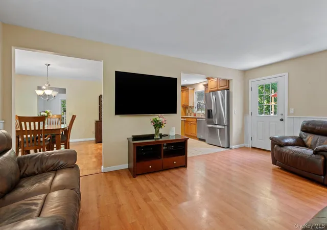 3rd image of 95 Pine Hill Rd, Woodbury, NY 10930 | MLS# 1000710