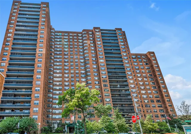 2nd image of Gerard Towers, Forest Hills, NY 11375