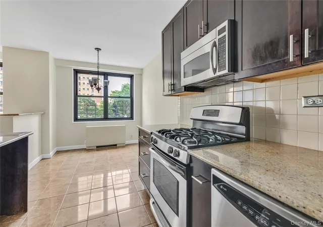 5th image of 70-25 Yellowstone Blvd #2 N, Forest Hills, NY 11375 | MLS# 1000744
