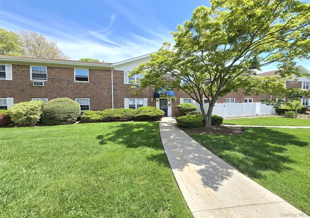 Condo for sale at 460 Old Town Rd #3K, Brookhaven, NY 11776 | MLS# 1000753