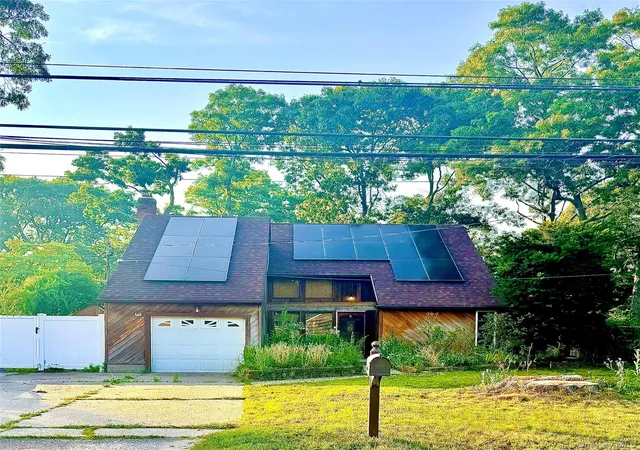 Photo 1 of Sale Pending at 59 Prince St, Brookhaven, NY 11772 | MLS# 1000778 | Listing updated on 2026-09-12