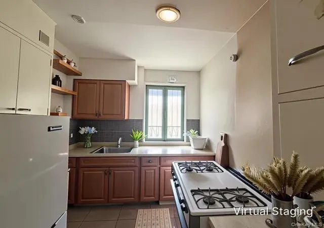 Photo 3 of Sale Pending at 1527 Metropolitan Ave #3A, Bronx, NY 10462 | MLS# 1000780 | Listing updated on 2026-06-27