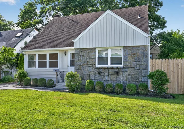 Photo 2 of Sale Pending at 48 Locust St, Westbury, NY 11590 | MLS# 1000789 | Listing updated on 2026-08-20