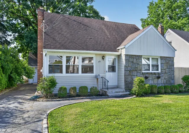 Photo 3 of Sale Pending at 48 Locust St, Westbury, NY 11590 | MLS# 1000789 | Listing updated on 2026-08-20