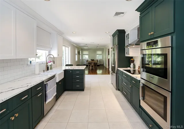 4th image of 21 Hildreth Ave, Huntington, NY 11743 | MLS# 1000794