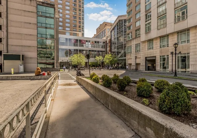 Homes for sale in White Plains, NY | 5 Franklin Avenue, White Plains, NY 10601 | Houzeo