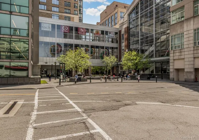 Homes for sale in White Plains, NY | 5 Franklin Ave #1P, White Plains, NY 10601 | MLS# 1000800