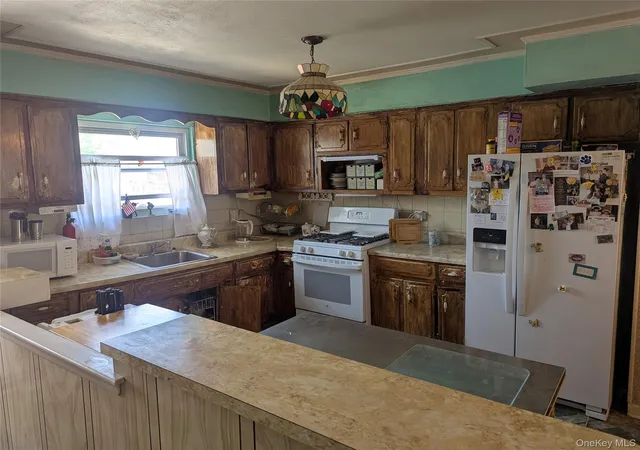 2nd image of 3016 Lawton Ave, New York, NY 10465 | MLS# 1000802