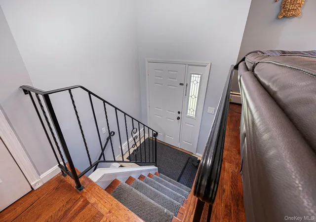 5th image of 413 N Broadway, Lindenhurst, NY 11757 | MLS# 1000808