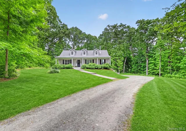 2nd image of 636 Gardnertown Rd, Newburgh (), NY 12550 | MLS# 1000813