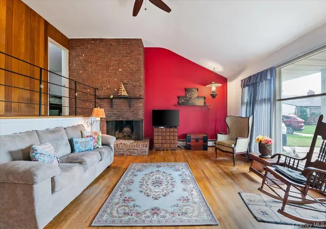 5th image of 3836 Windsor Dr, Hempstead, NY 11714 | MLS# 1000821