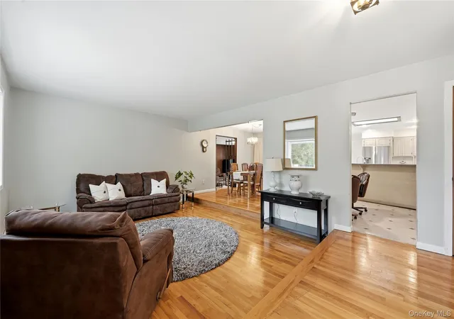 3rd image of 289 Central Ave, Bohemia, NY 11716 | MLS# 1000829