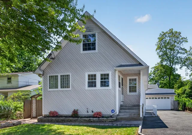 2nd image of 180 Cranberry Dr, Mastic Beach, NY 11951 | MLS# 1000836