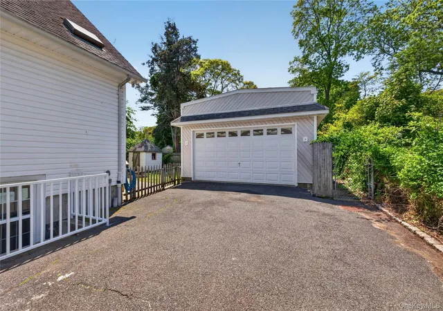 4th image of 180 Cranberry Dr, Mastic Beach, NY 11951 | MLS# 1000836